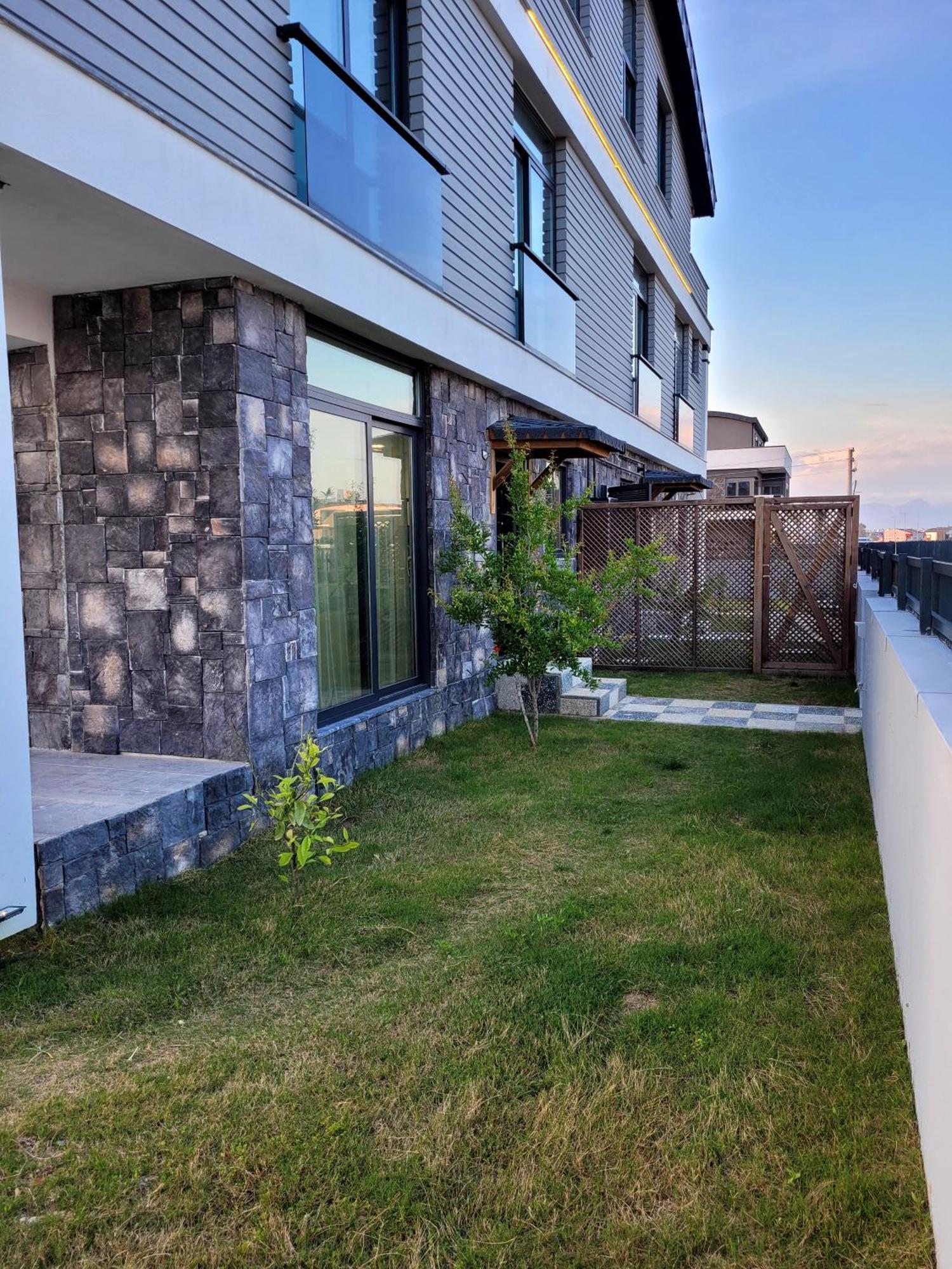Oldskool Villas Close To Lara Beach أنطاليا الغرفة الصورة